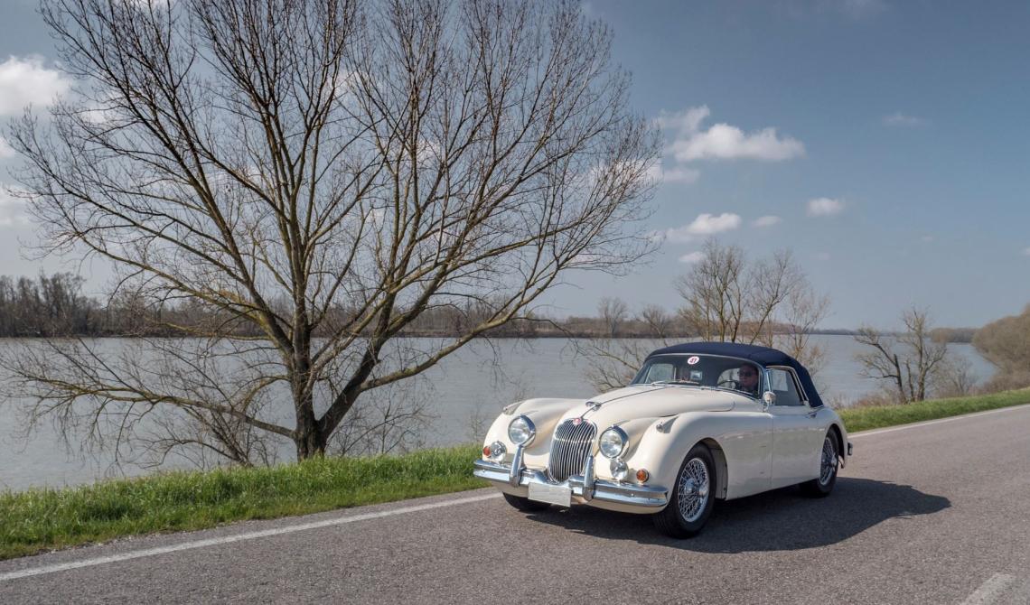 Destra e Sinistra Po 2024: Un'Avventura epocale lungo il fiume Po per gli appassionati di auto d'epoca