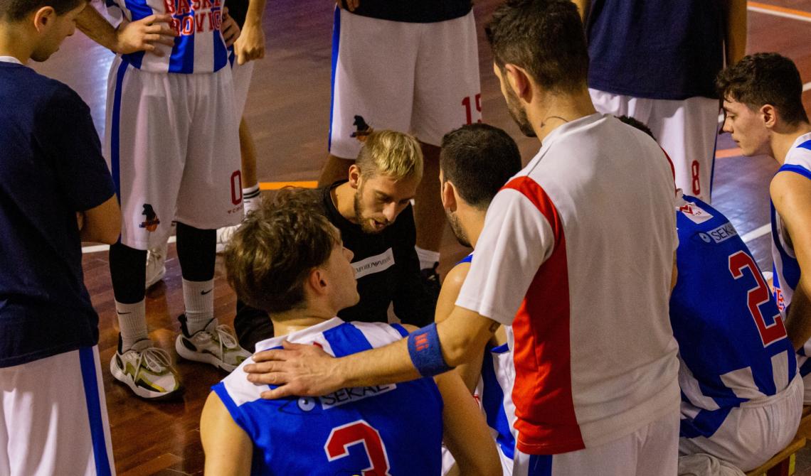 Domani sera al palasport arriva Padova Ovest