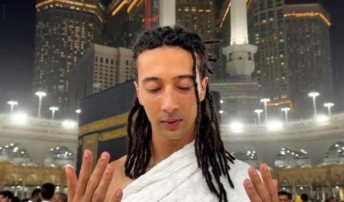 Ghali e il Ramadan: un pellegrinaggio di fede e politica