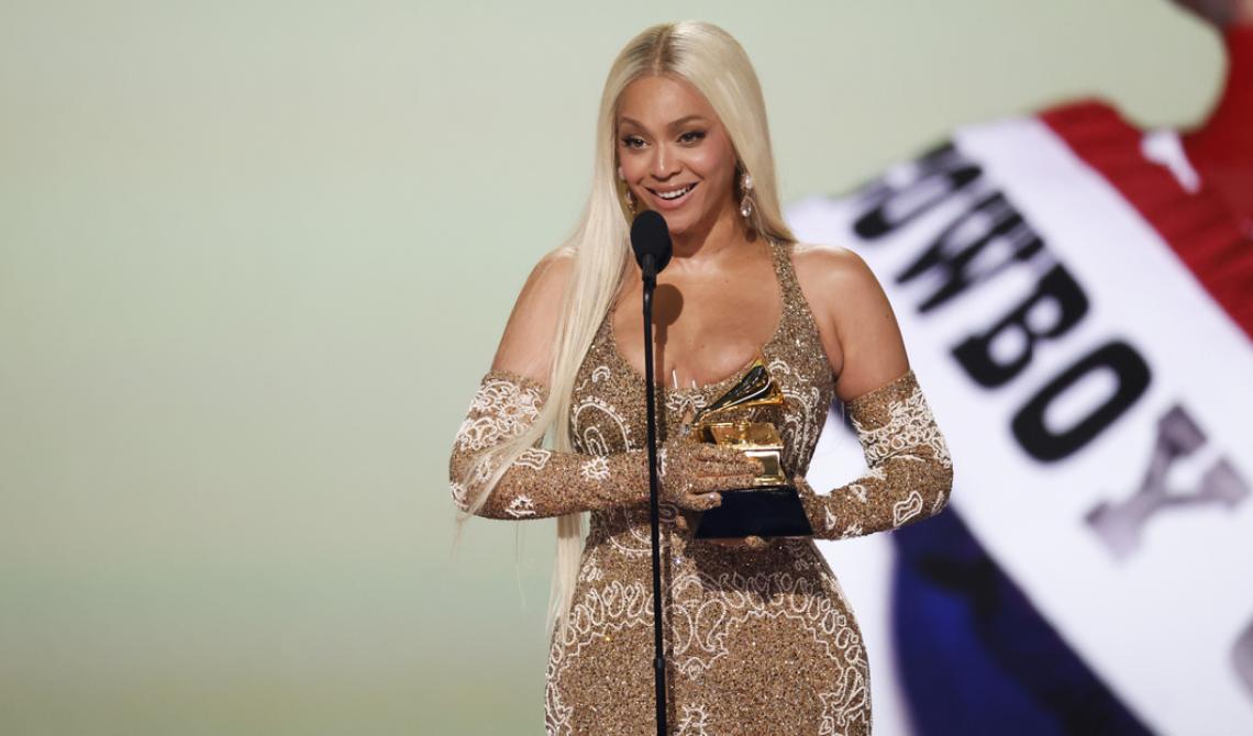 Beyoncé riscrive la storia della musica: primo grammy per il miglior album