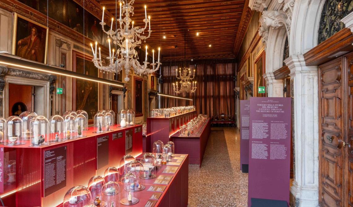 Viaggio nella storia del profumo. Collezione Storp