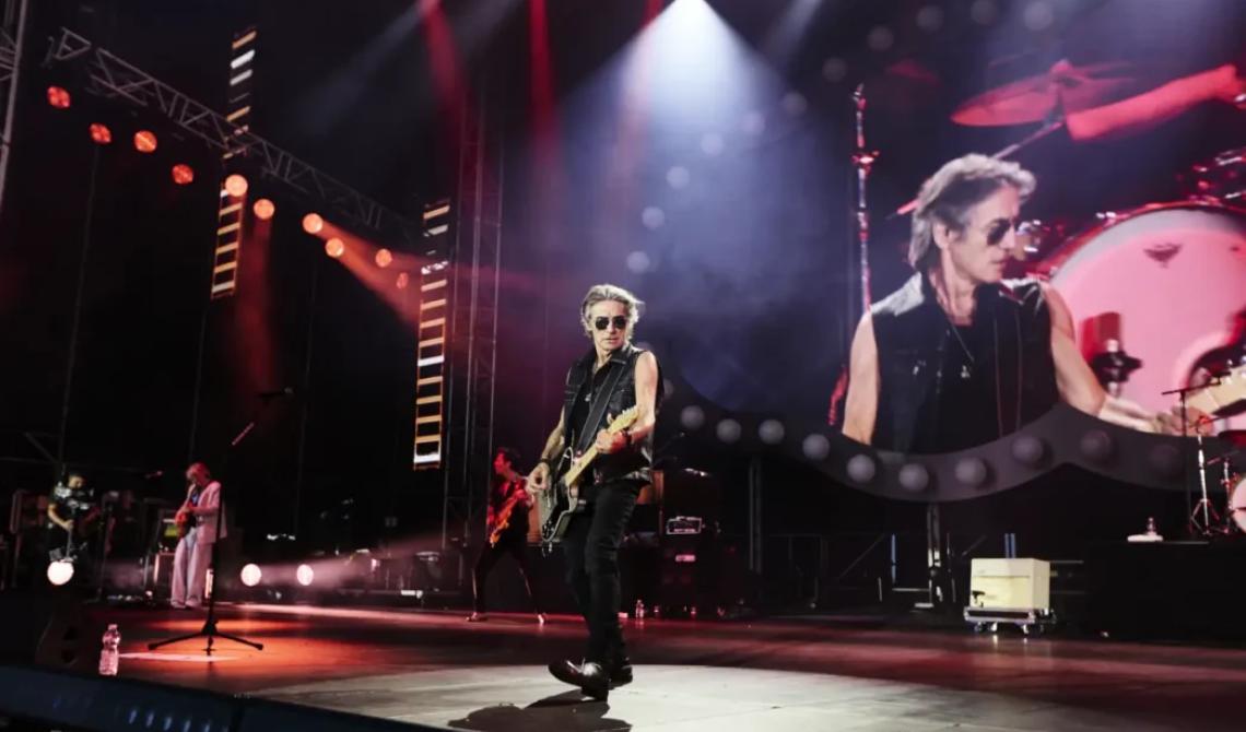 Ligabue, voci di un live su un camion in piazza Bra: Verona trattiene il respiro
