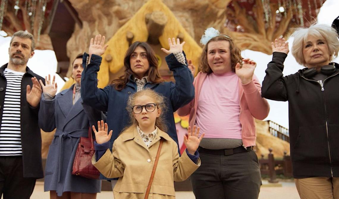“Una famiglia sottosopra”: la nuova commedia che porta la magia di Gardaland sul grande schermo