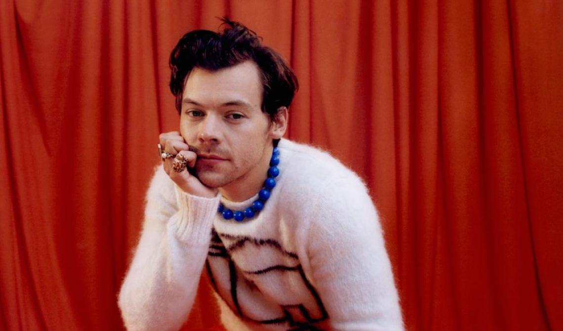 Harry Styles, il ritorno &egrave; nell'aria: indizi e album all'orizzonte