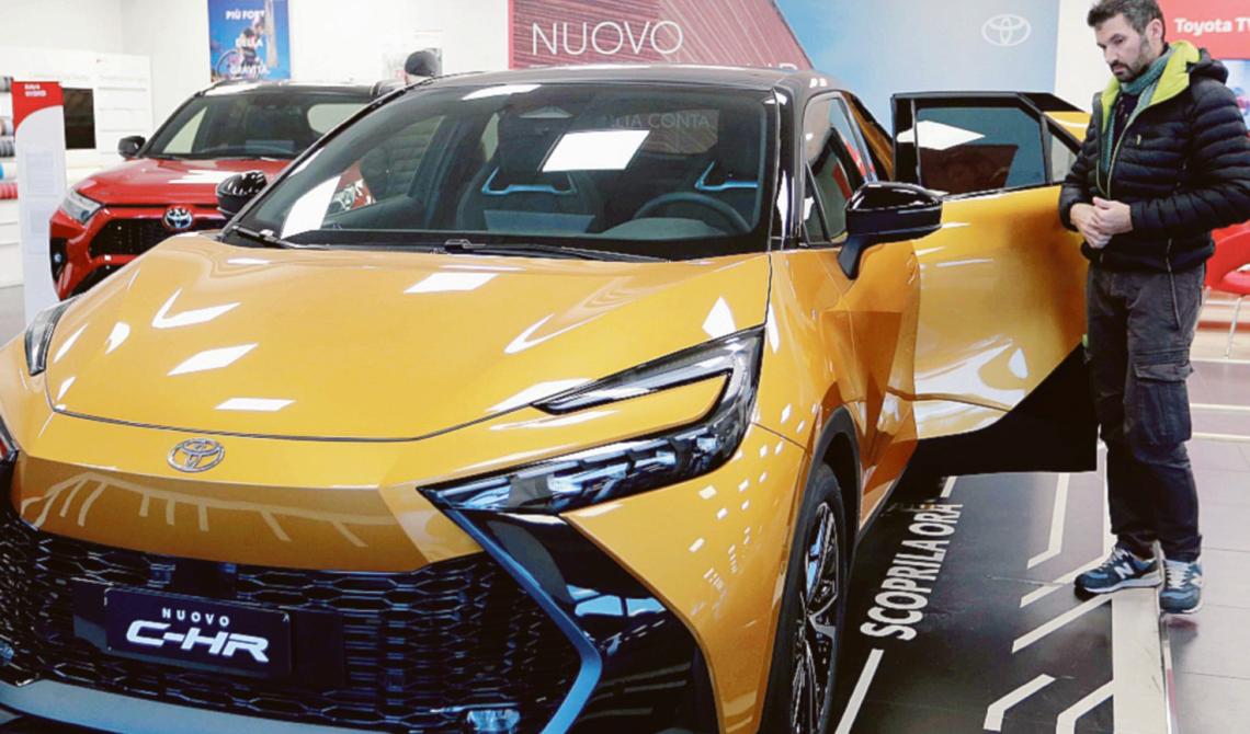 Le emozioni della nuova Chr, un Suv ibrido e “spaziale”