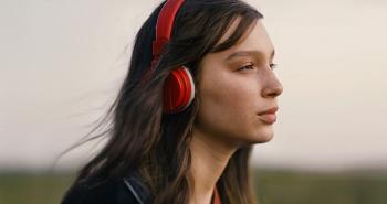 Sarah Toscano: da &ldquo;Amici&rdquo; al successo su Netflix con il remake di &ldquo;Non abbiamo bisogno di parole&rdquo;