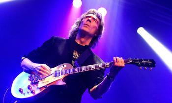 Torna a Padova il leggendario chitarrista dei Genesis: Steve Hackett 
