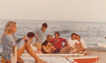"Sapore di mare" ritorna in 4K: Enrico Vanzina racconta la genesi del cult estivo