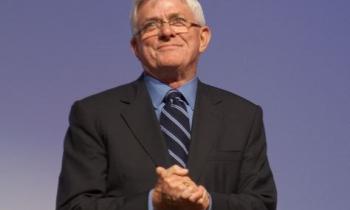 Addio a Phil Donahue: il pioniere del talk show che ha rivoluzionato la televisione