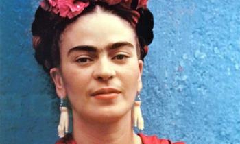 Frida Kahlo: una vita a colori sul palcoscenico di Cortile Montanari