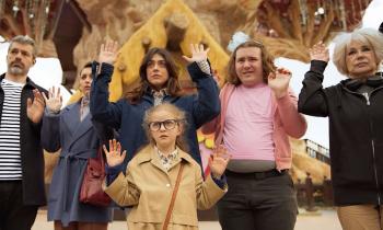 “Una famiglia sottosopra”: la nuova commedia che porta la magia di Gardaland sul grande schermo