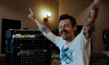 Harry Styles torna con &ldquo;Aperture&rdquo;: il nuovo singolo apre le porte a una nuova era