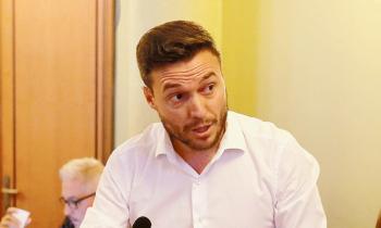 "Il sindaco del disfare fa di nuovo causa a Iras"