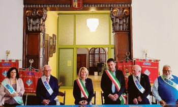Avsi gemelle, Ferrara-Rovigo